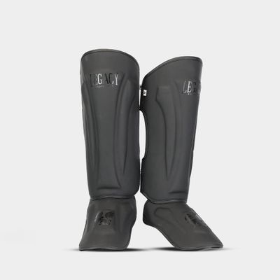 Tribal all black benskydd