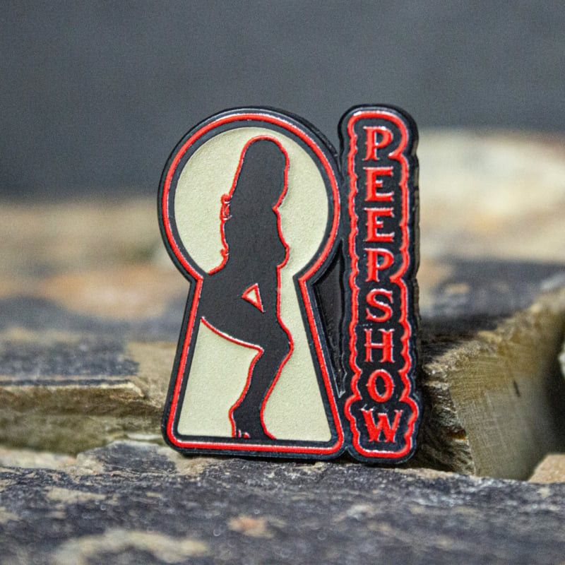 Pin: Peepshow (Glow in the Dark)