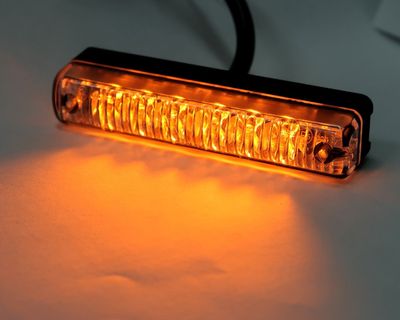 Blixtljus för grillmontering (ECE R65/R10/SAE)