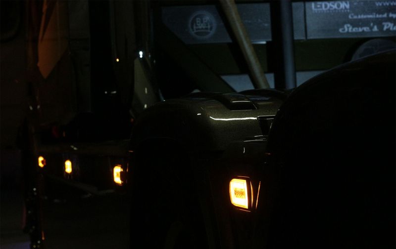 Blixtljus med Halo-ring som positionsljus (E-märkt: R65, R10, R91)