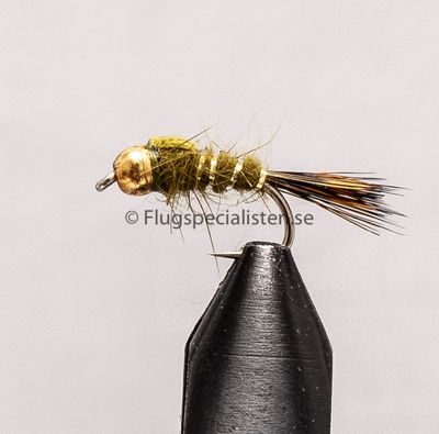 Small flies in size 16-22