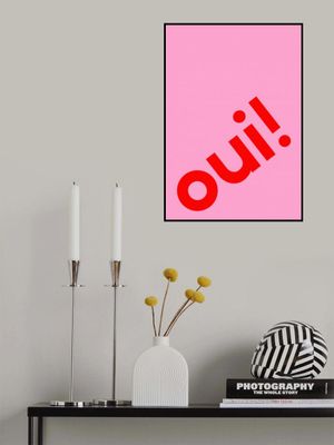 Oui in Bold Letters
