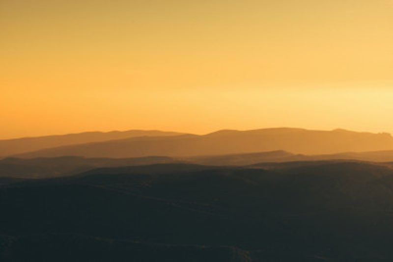 Golden Horizon Layers