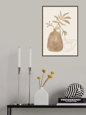 Minimal Art Vase With Leaves
