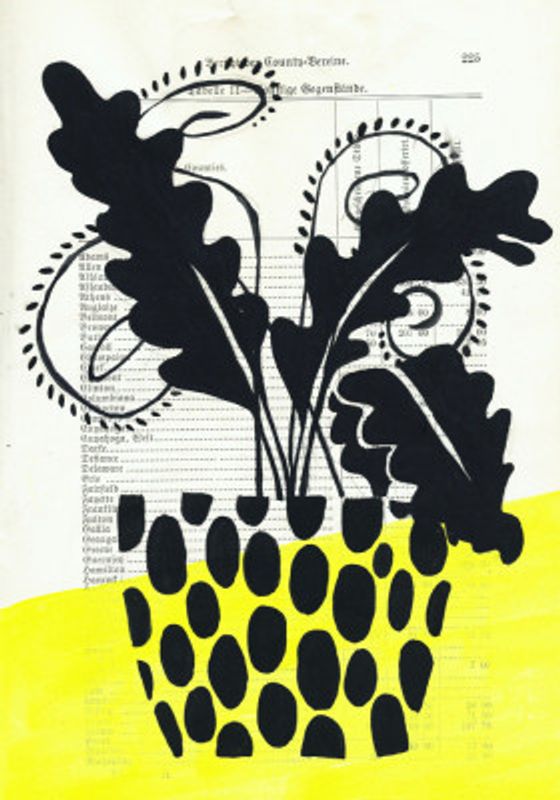 Minimalist leaves transparent vase