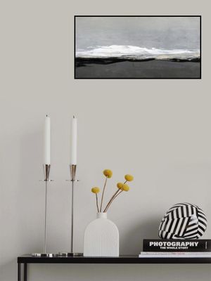 Silent Horizon Over a Calm Sea