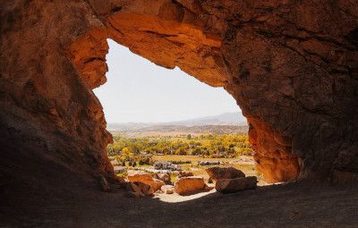 Devil's Backbone Keyhole