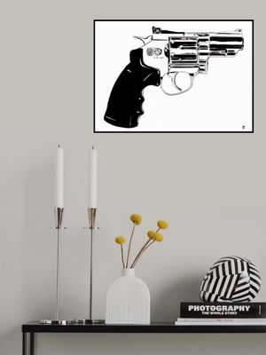 Monochrome Revolver