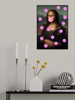 Mona  Lisa Pink Dots