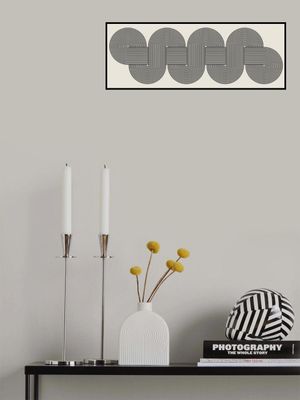 Interlocking Loops With Intricate Black Lines