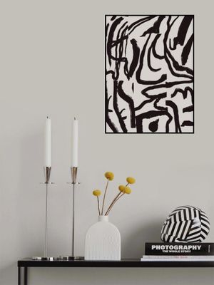 Black line in grey 02