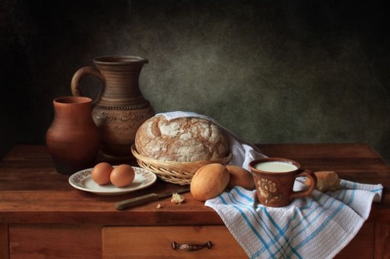 С хлебом и молоком