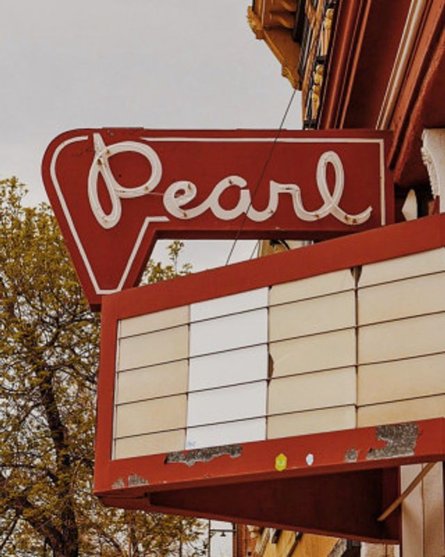 The Pearl Theater