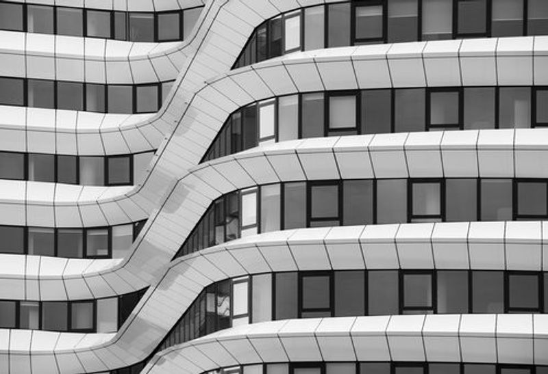 Wavy facade