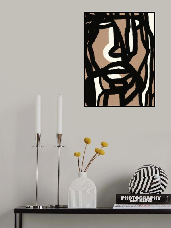 Bold line composition 09