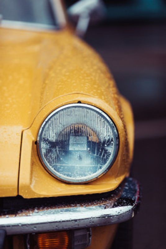 Vintage Yellow Gleam