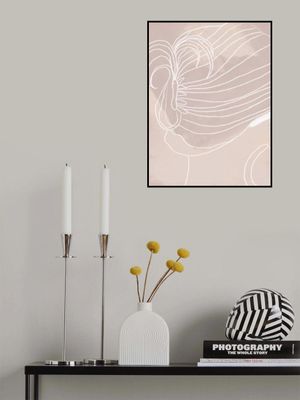 Delicate Petal Lines