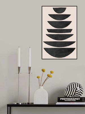 Stacked Black Semi Circles