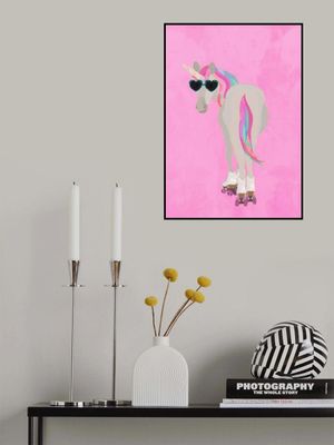 Unicorn rollerskating pink