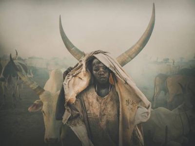 Mundari Boy horns