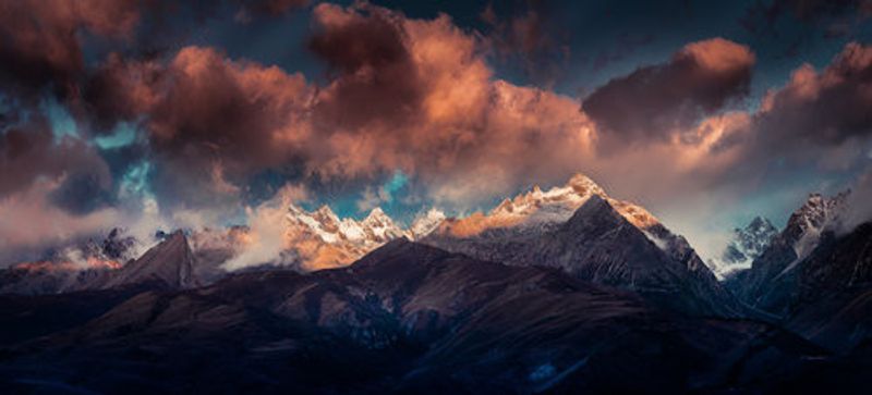 Ge Nie snow mountain《嗜血破晓》