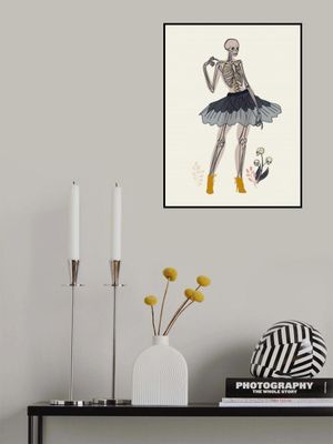 Gothic fashionista off white Illustration No1