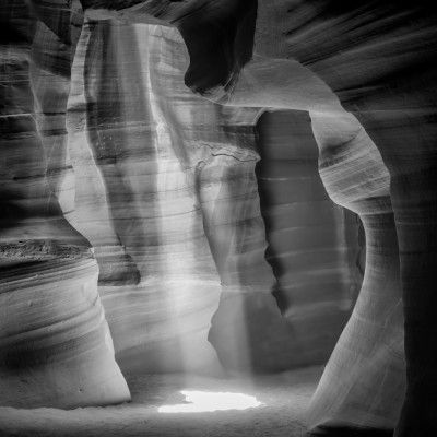 MONOCHROME ANTELOPE CANYON Gorgeous Lightbeam