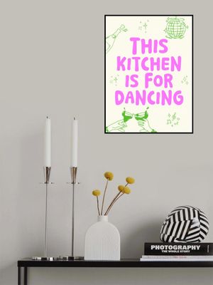 This kitchen is for dancing - creme/pink