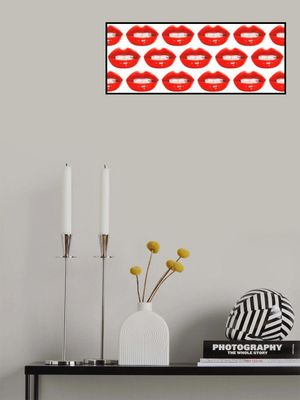 Glossy Red Lips Pattern