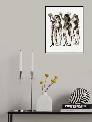 4 Figures (headless)