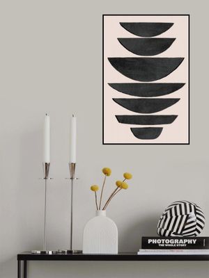 Stacked Black Semi Circles