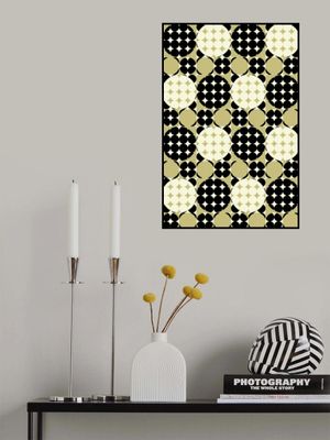 Black and White Circles