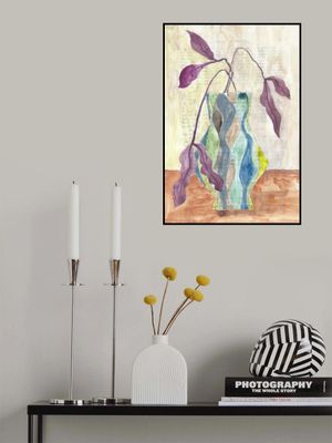 Curved Vase Elegance