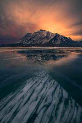 Ice Bars in Lake Abraham