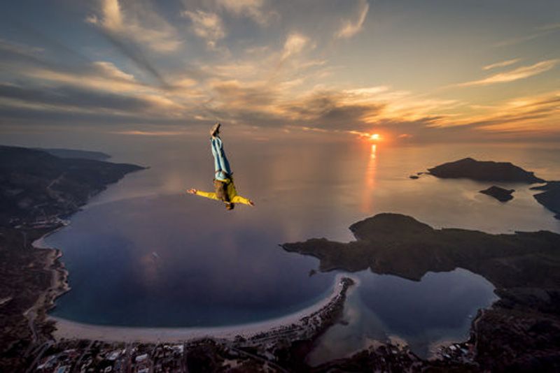 Freefalling with Guillaume Galvani