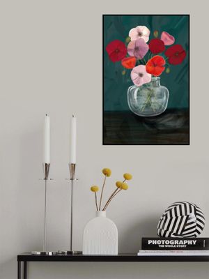 Vase with poppys