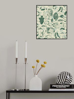 deep ocean fish family light pattern