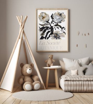 La Société Botanique Black, White and Cream Flowers