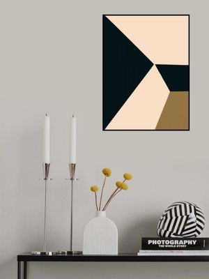 Geometric Design With Bold Triangles