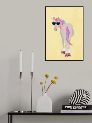 Unicorn rollerskating yello