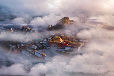 The hall of Ling Xiao