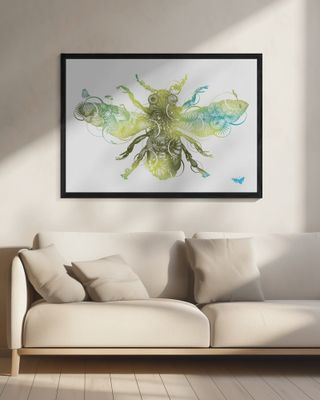 Bee - black and white