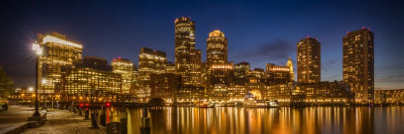 BOSTON Fan Pier Park &amp; Panoramic Skyline in the evening
