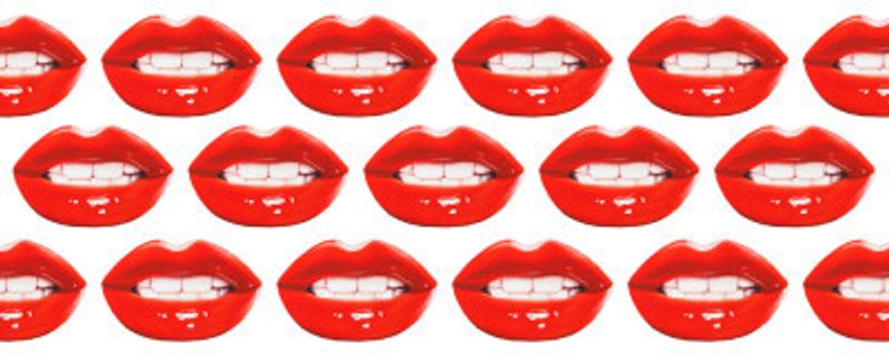 Glossy Red Lips Pattern