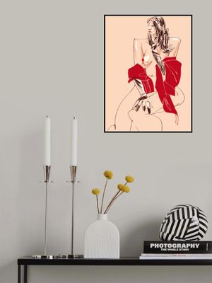 Girl With Gloves Beige