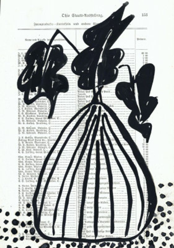 Minimalist leaves in a chunky vase