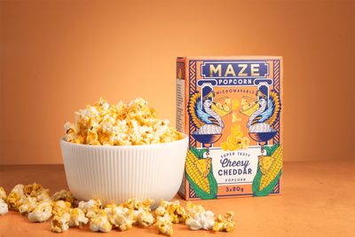 MAZE Popcorn Cheesy Cheddar 16 units/case