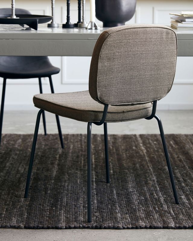 House Doctor Carma Stol Mörk Sand