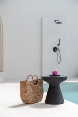 Bazar Bizar The Gravity Sidobord - Svart