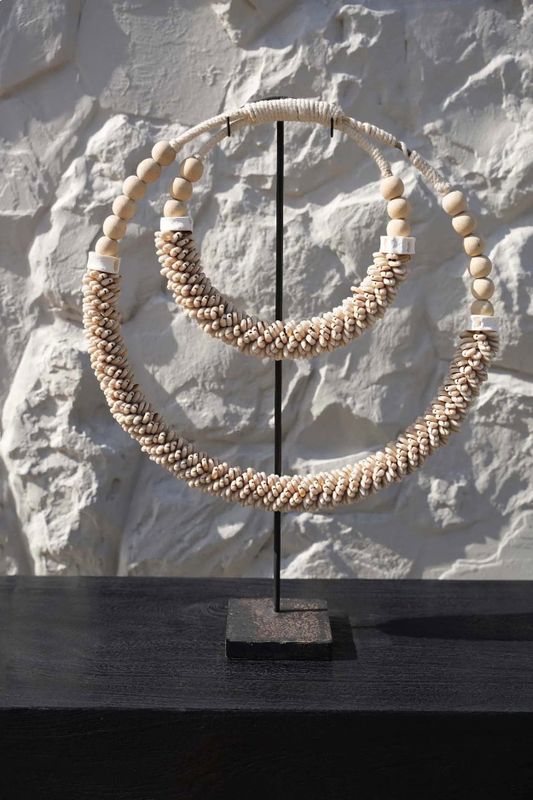 Bazar Bizar The Double Shell Halsband på Stativ - Natur